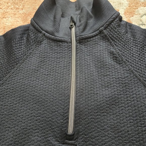 Lululemon Engineered Warmth Half zip Black Top - Picture 5 of 13